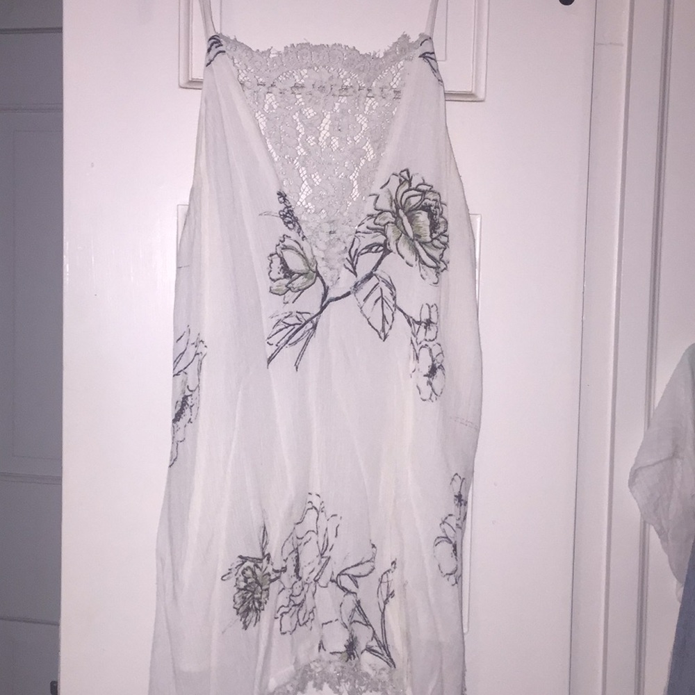 Beautiful, elegant, and summery tank from Urban.